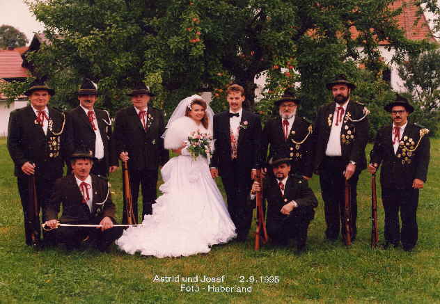 Ein Teil der Salutstaffel bei Windmeiers Hochzeit